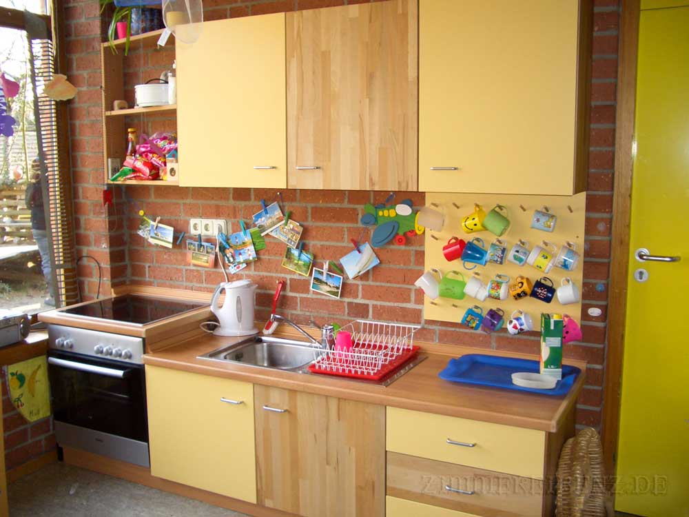 Kindergarten-Küche Maßanfertigung in Versbach - Bild 1